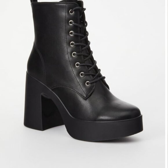 Stylish JUSTFAB black women Letty Block Heeled Lace-Up Bootie size 8 - Picture 2 of 7